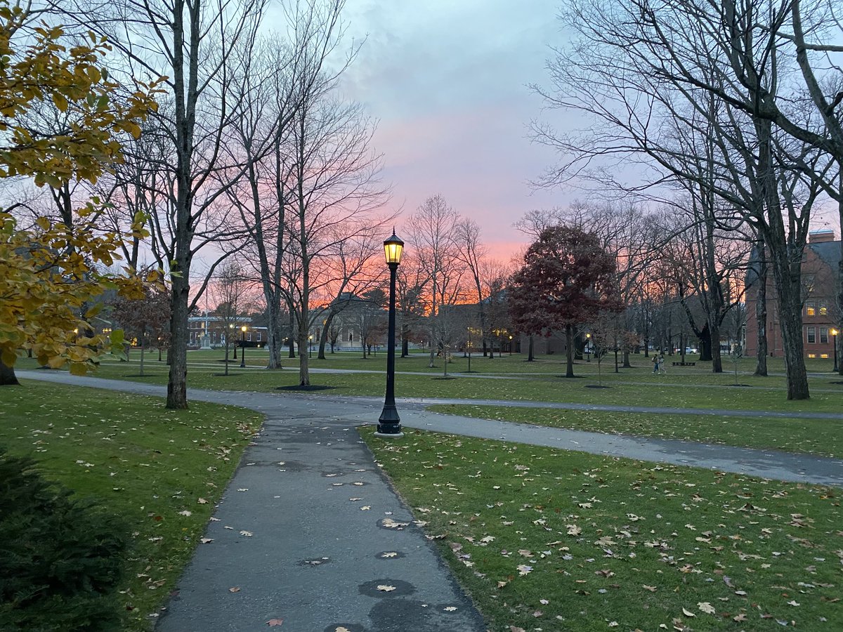 sueinme's tweet photo. The commute yesterday was amazing. Lovely as always #BowdoinCollege https://t.co/JRijOkuT0z