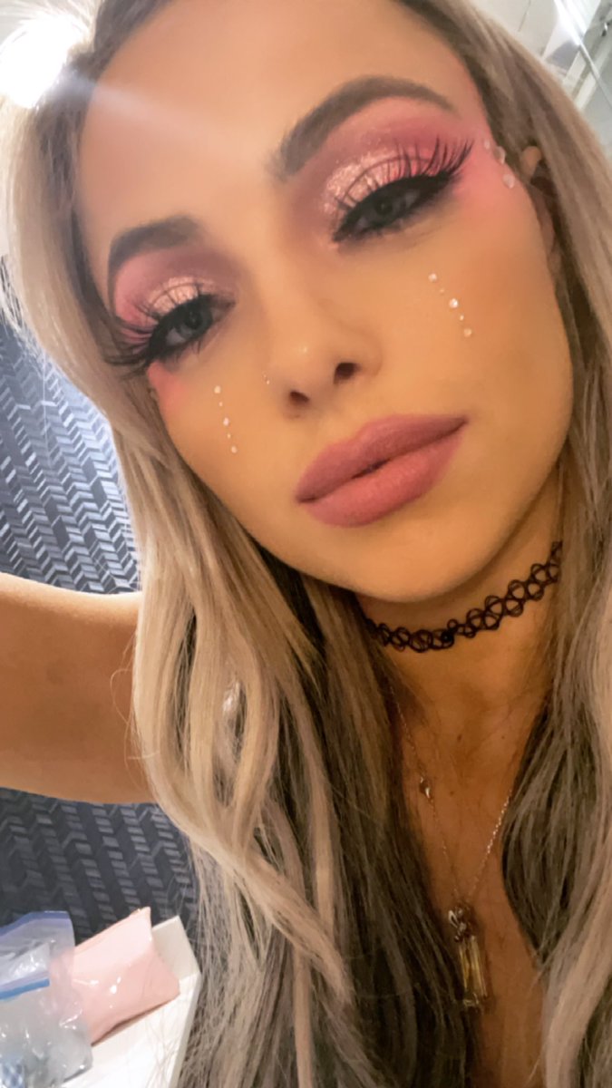 YaOnlyLivvOnce's tweet photo. Crybaby but my tears are 💎💎💎👅 https://t.co/UUVDDKatNl
