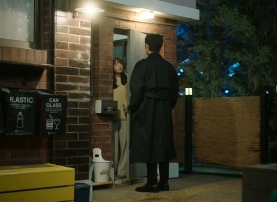 daysftswift's tweet photo. And don't you leave, 'cause I know
All I need is on the other side of the door

#DoomAtYourService https://t.co/SGpFKh466p