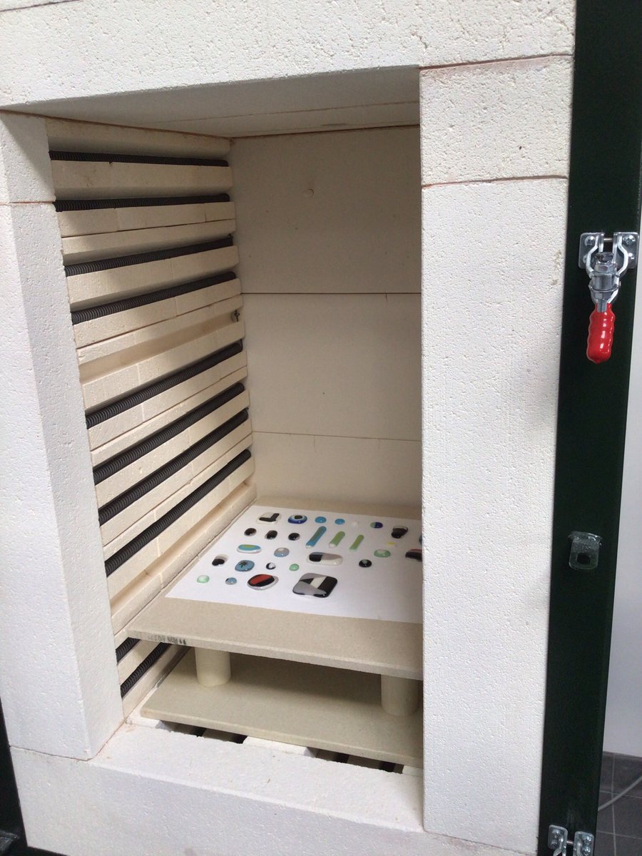 Oide_SarahMc's tweet photo. TYs finished their Stained Glass module last week with some fused glass! First time trying it in our kiln, and it worked! 🎉 They then attached fittings to make some beautiful jewellery. We might have some future designers in our midst @Kingswoodcc16 @GlassSocietyIre #ddletb https://t.co/ILxTkDf7cG