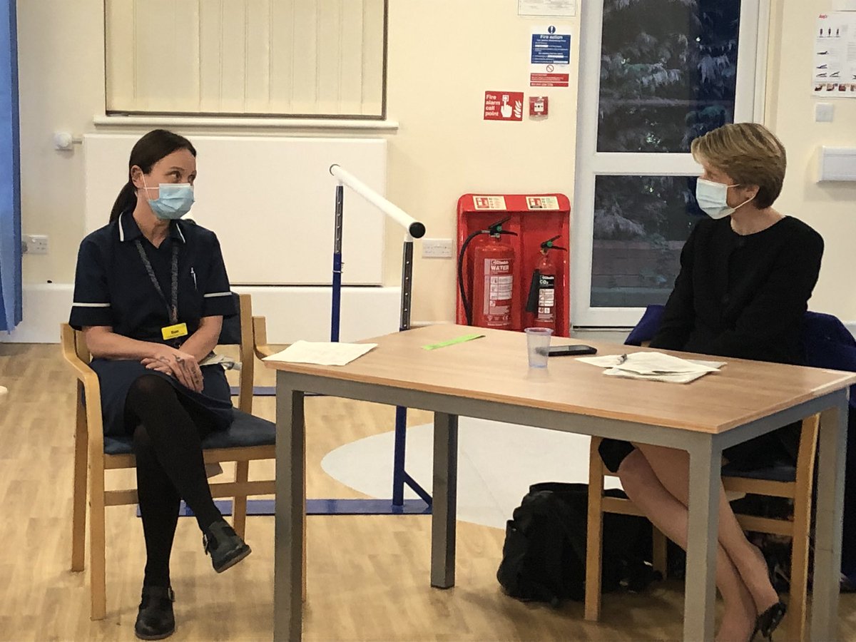 LPTnhs's tweet photo. NHS CEO @AmandaPritchard has been visiting our community crisis response service today and tells our joint nursing &amp; social care teams she is blown away by their passion &amp; can do attitude to work together to keep local patients safe at home and out of hospital #2hrcrisisresponse https://t.co/7ILf9dfL5e