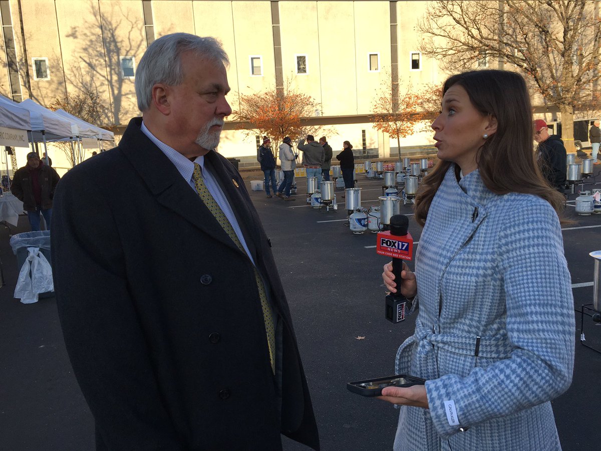 TNCommerceInsur's tweet photo. Assistant Commissioner for Fire Prevention Gary Farley met with @tracy_lawrence, @NashvilleRescue, @WSMV &amp; @FOXNashville today at the 16th annual Mission: Possible Turkey Fry! Thank you for allowing us to raise awareness about the importance of #FireSafety this #Thanksgiving! https://t.co/amzbJB9y7o