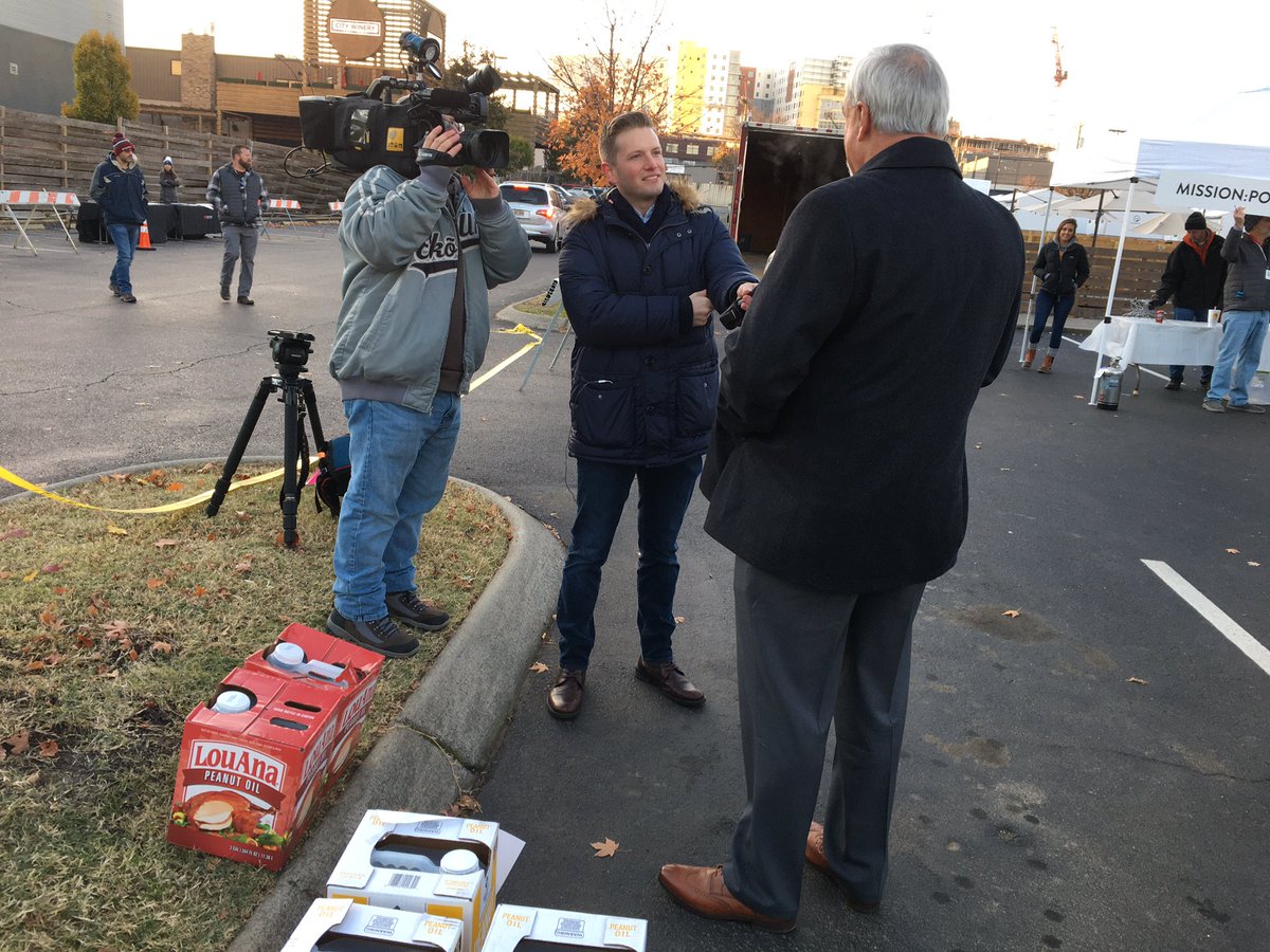 TNCommerceInsur's tweet photo. Assistant Commissioner for Fire Prevention Gary Farley met with @tracy_lawrence, @NashvilleRescue, @WSMV &amp; @FOXNashville today at the 16th annual Mission: Possible Turkey Fry! Thank you for allowing us to raise awareness about the importance of #FireSafety this #Thanksgiving! https://t.co/amzbJB9y7o