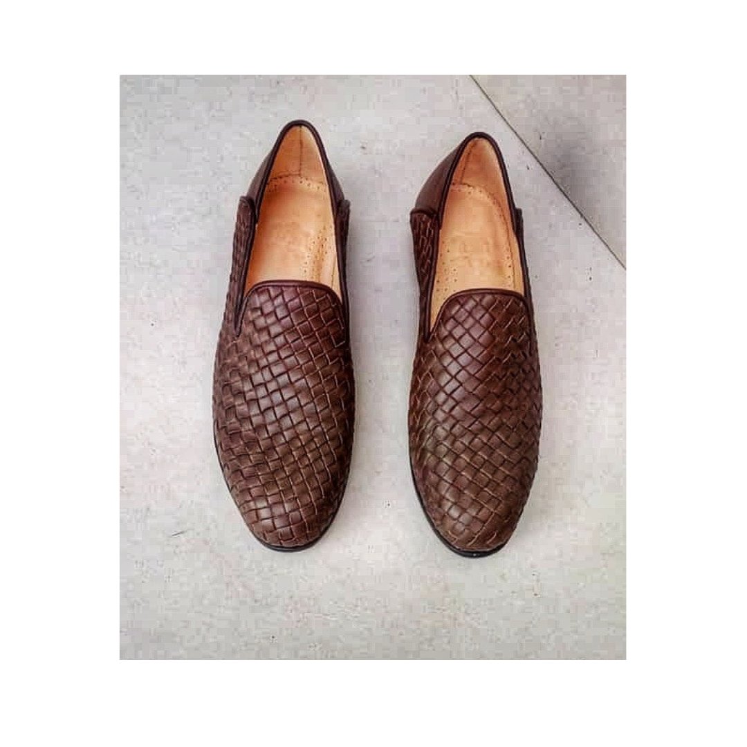Eiinitials1's tweet photo. Introducing our Men basket loafer in Brown. Handmade with top Quality leather and handled with precision from start to finish.
#eiinitials #menfashion #handmade https://t.co/VlMaZi9q97