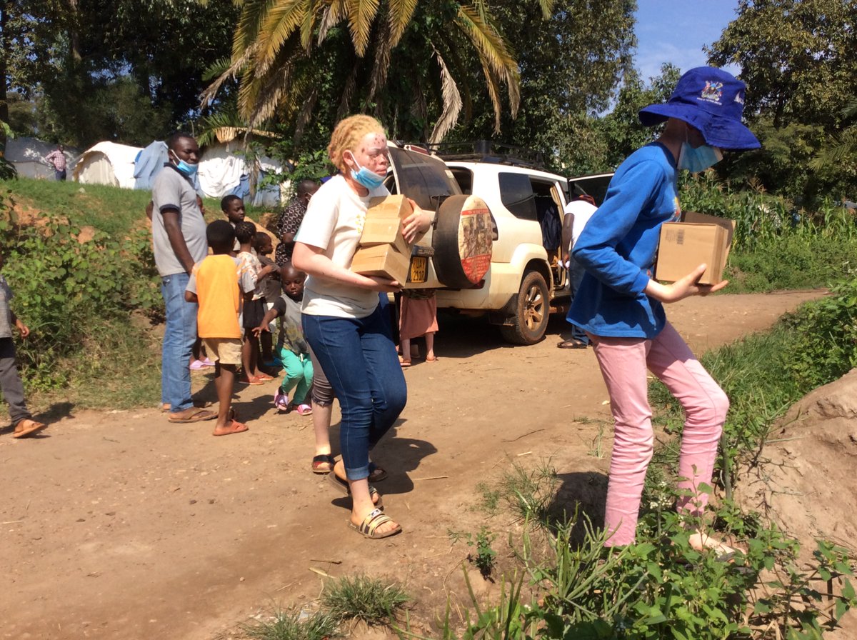 AlbinismNews's tweet photo. We had a life transforming journey to #RwamwanjaRefugeeSettlement
Camp over the weekend for a medical camp for our brothers and sisters with albinism. #Larubi https://t.co/PG8a6bpRtv