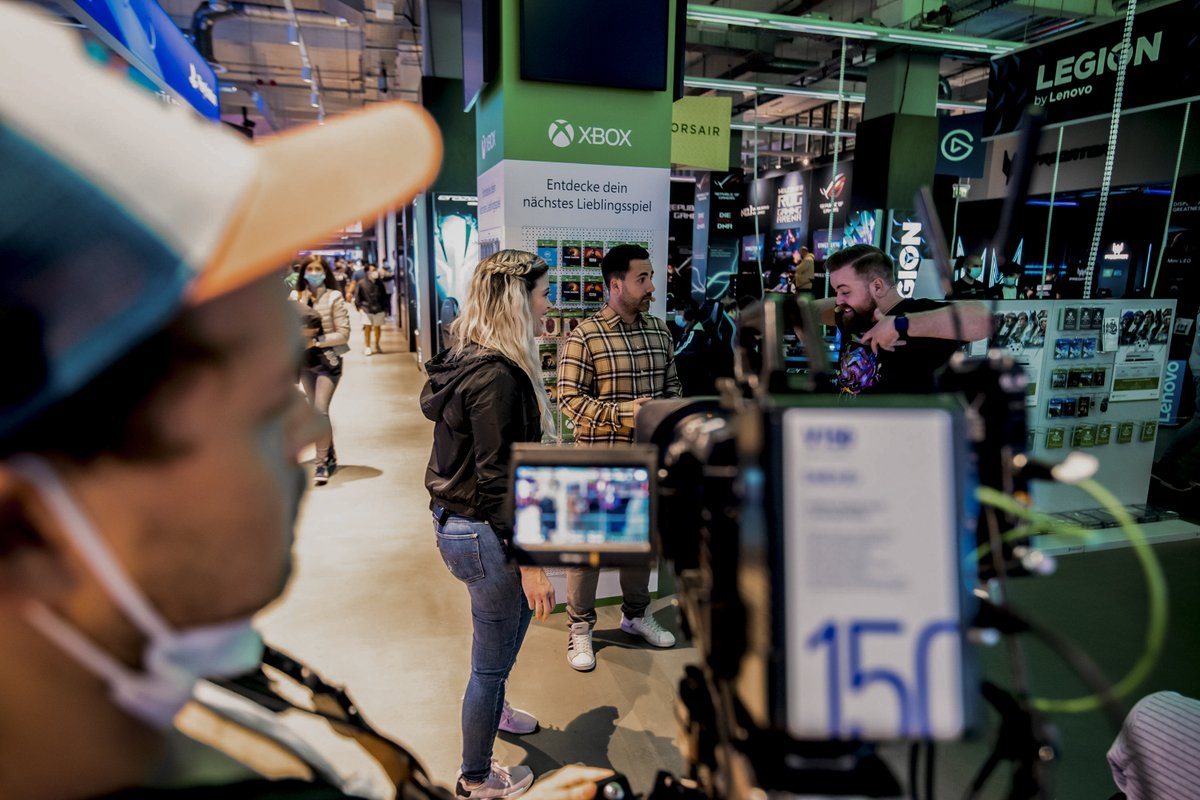 Gaming ist deine Passion? Du wolltest schon immer bei einer großen E-Sport-Produktion mitwirken und einen Blick hinter die Kulissen werfen? Dann bewirb dich auf ein Praktikum bei uns. Alle Infos findest du hier: bit.ly/3xdJ9z7  
Wir freuen uns auf deine Bewerbung!