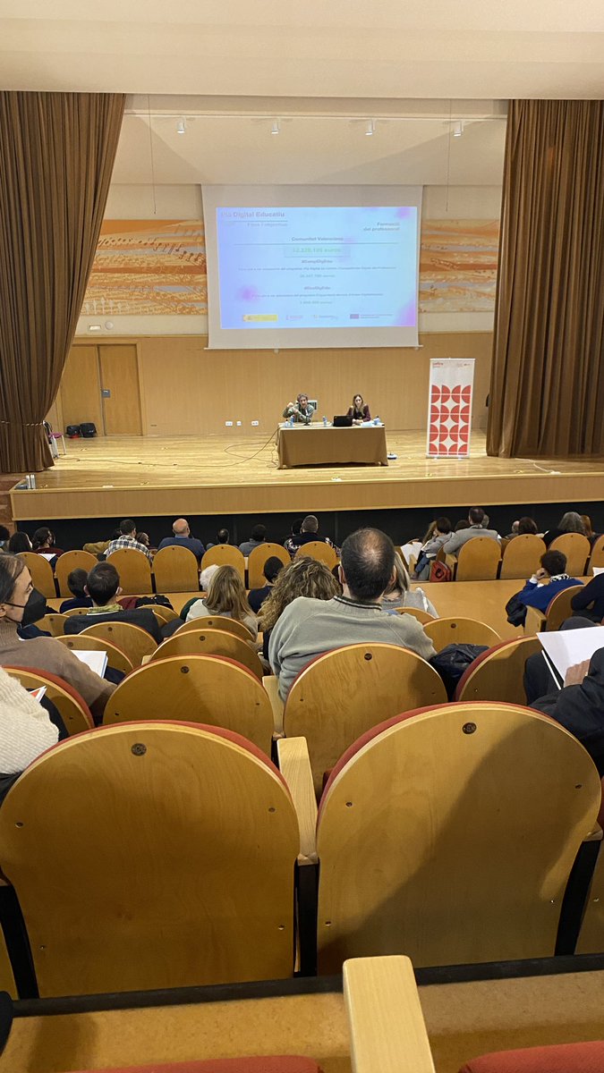 Abigail12038253's tweet photo. Àmbit formació TIC 🔄 Plan Digital Educativo 🚀 @GVA_Cefire acompañando a los centros educativos de la CV en su transformación digital . Competencia Digital Docente 👩🏫👨🏫 Centro educativo 🏫 #CompDigEdu #EcoDigEdu #Cvtic #NextGenerationEU https://t.co/C4DiHY6ZL5