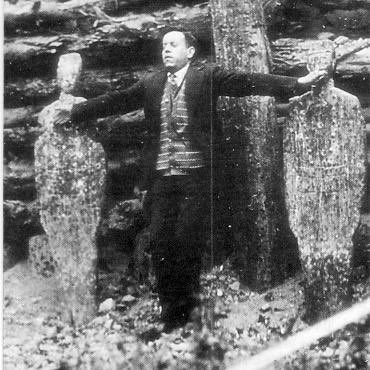 MariLoliPellon's tweet photo. #Efemérides un día como hoy pero de 1927 Miguel Agustín Pro Juárez recibió la muerte por ser sacerdote católico durante la persecución contra la Iglesia del presidente Plutarco Elías Calles, rabioso anticatólico. Pro era natural de Zacatecas, México era hijo de un ingeniero. https://t.co/3mYZvSirIE