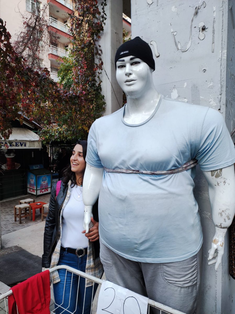zeholoji's tweet photo. Kankim ve bana bulduğu manit jsjsjdjsjjsj 10/10 https://t.co/f5kkHtedUj