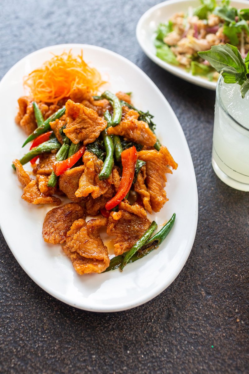 beauthaidc's tweet photo. ⚡️Beau Thai Chicken ⚡️Our signature dish of lightly battered chicken tossed in a sweet &amp; spicy garlic sauce with string beans &amp; thai chilies #dc #washingtondc #mtpleasantdc  #shaw #shawsome #dcdining #dcrestaurants #thaicooking #thaifoodie #dctakeout #beauthaichicken #beauthai https://t.co/H8LqCB4BAK