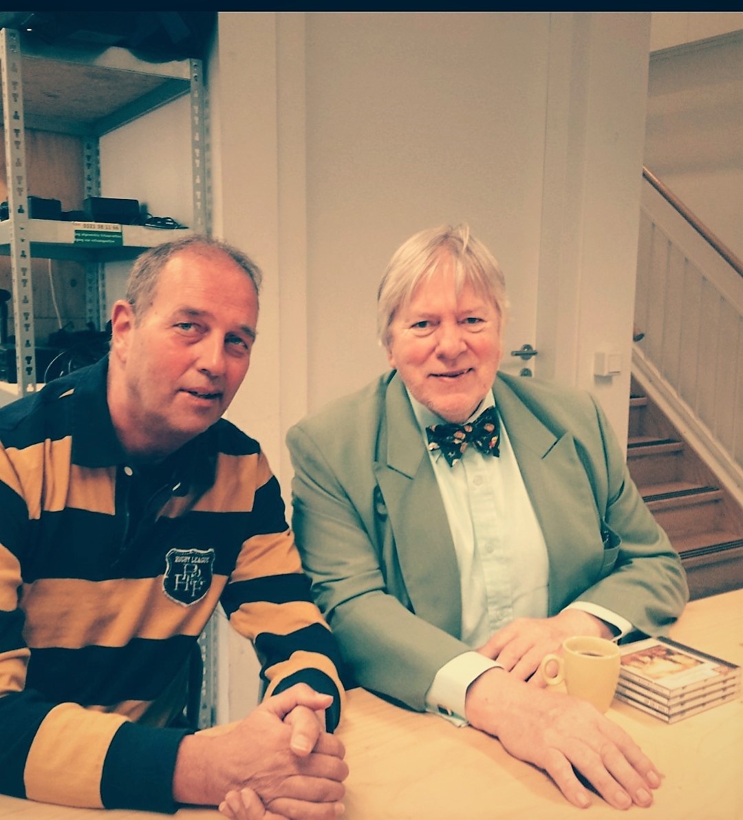 Schiedams's tweet photo. 'Willibrord Hosman bracht Schiedam én mij de Franse cultuur bij'

Persoonlijke herinneringen van afwasser, grilleur, leraar Frans, radio/tv-maker Jan Willem de Boer aan de zaterdag jl. overleden Willibrord Hosman

https://t.co/7XINdeWPTT

@jwdeboer7 @HosmanVins @KHN_Schiedam https://t.co/agJlAhpKcx