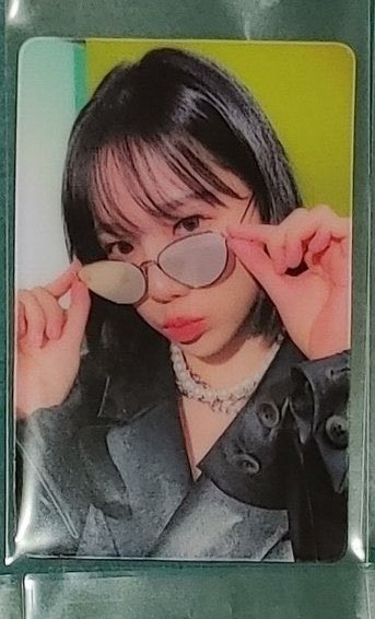 taetaejengcart's tweet photo. wts lfb iz*one yuri glassy lenti pc pasalo slot (paid and secured na)
price: 70 pesos (same price when i bought it, can provide proofs)
latest update: in transit to ph 
rfs: will focus on sakura

Pls rt @IZONEMARKETPH
@ivezonemarketph https://t.co/PexMaTDOzd