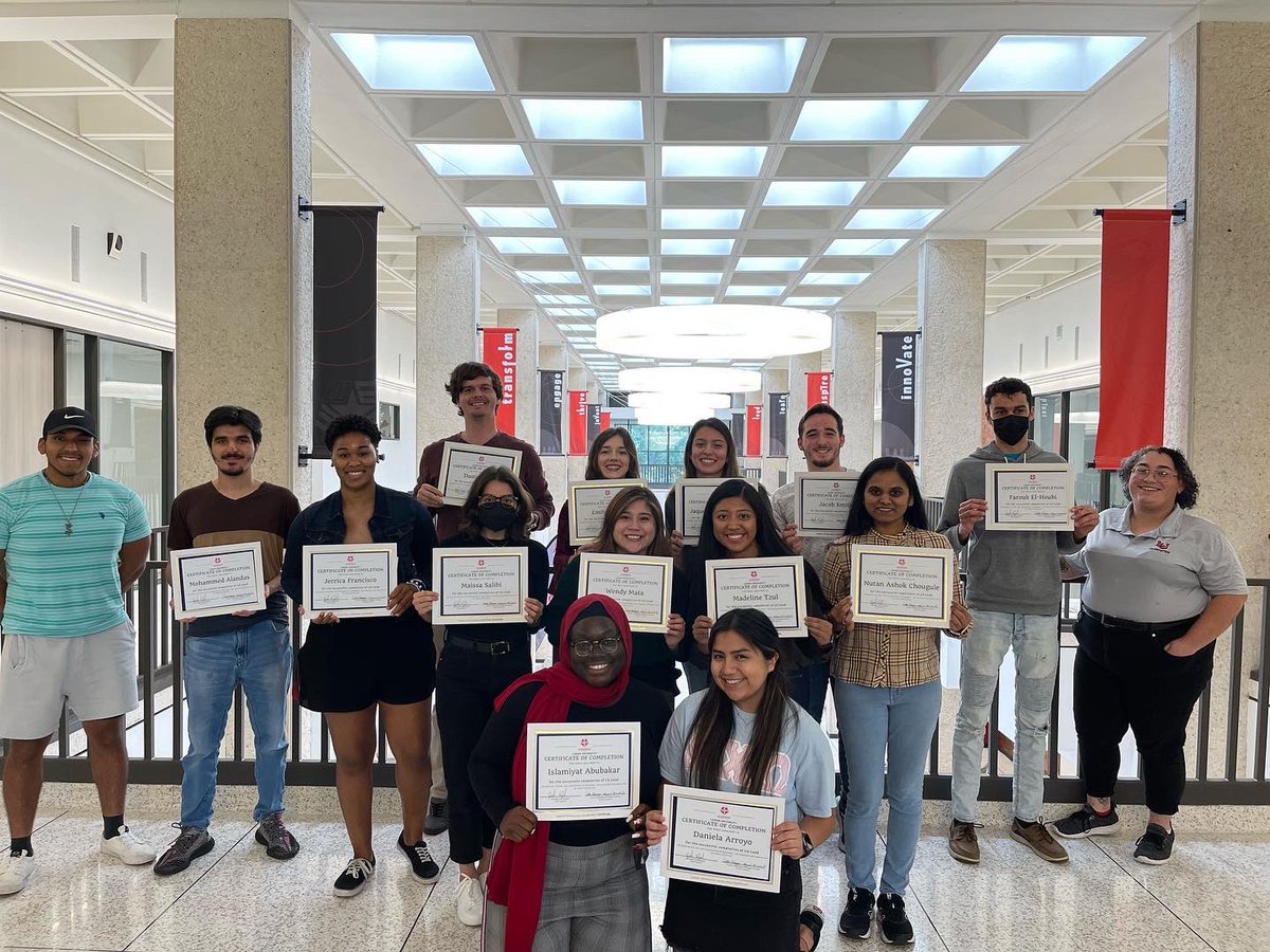 LU_Leadership's tweet photo. Congratulations to all the student leaders who recently completed the LU Lead Certificate Program!! 🎉 

LU Lead is a wonderful program for any student wanting to gain more leadership experience and knowledge. 
Applications for spring are open now! #LULead #LULeadership https://t.co/wFfTQwaQDE