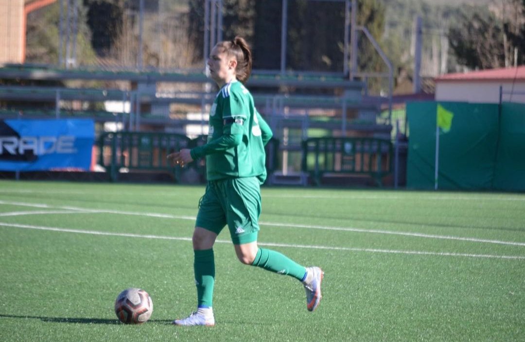 Mañana miércoles a las 21:00 charlamos con la jugadora del @StCasab_Futbol <a href="/natamaps19/">☆NATA★</a> en nuestro canal de Twitch