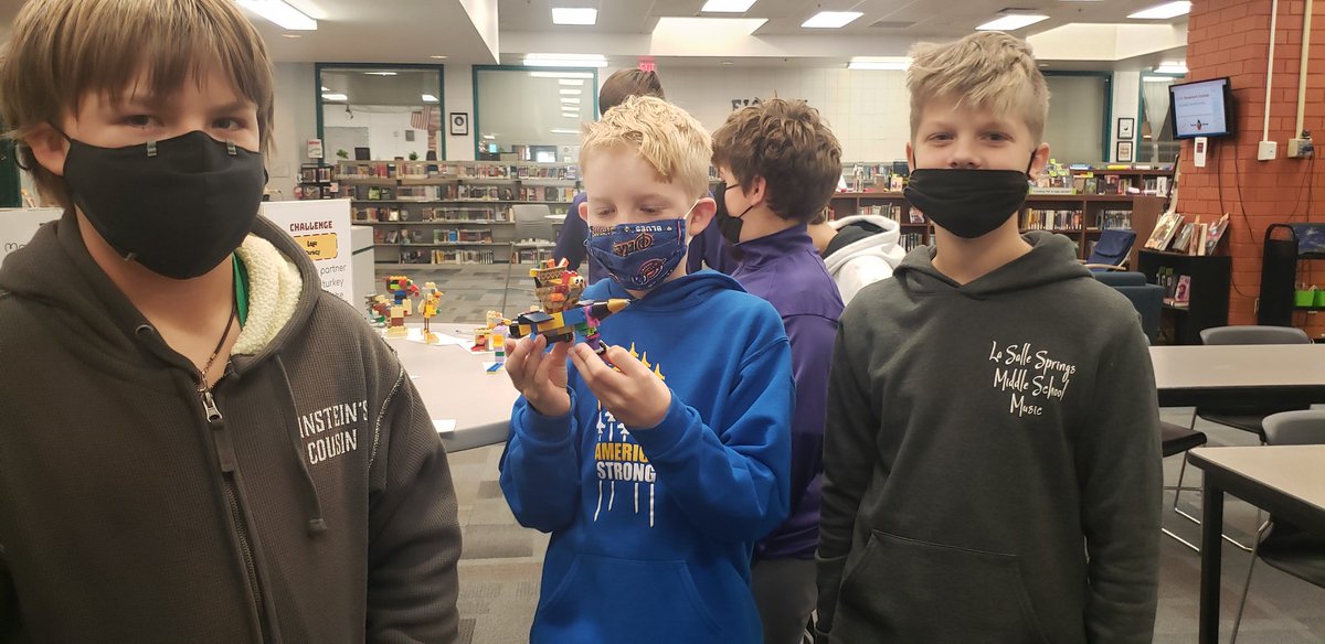 LSMSlibrary's tweet image. Turkey Lego Challenge in the library! #LaSallePRIDE #RSDlibraries