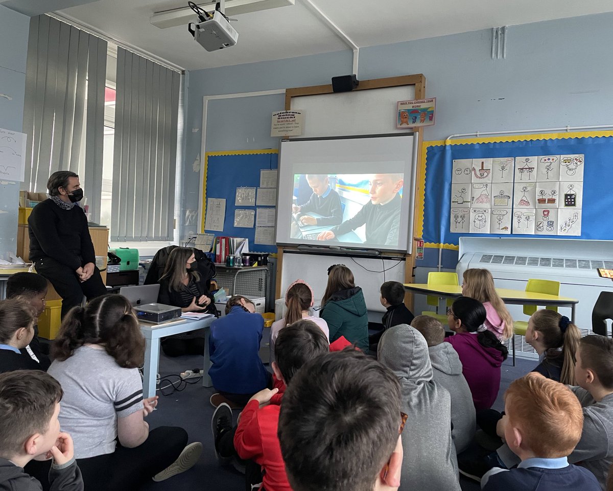 Day 2 with <a href="/SingleStepsBlog/">SingleStepsLearning</a> 😁. P7 have had a fantastic time so far! Putting their teamwork and origami skills to use, sharing their knowledge, and beginning to think about their project! Thank you Andrew and Lynne 😁 #activelearning #ORIGAMI