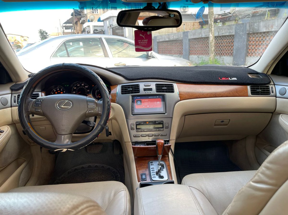 oris616's tweet photo. Registered 
Lexus ES330
2005 
Very clean interior with sound engine 
Price:2.2m 
#ComingToCanada #tuesdayvibe 
@KingFadAutos @Harkeem47 @PlatinumautosNG @ogunthunder @Olatunjiolajide @autogirlng @philznnona https://t.co/jT6RaQxm9O