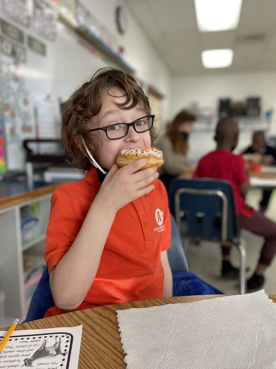 rlmeyer6's tweet image. Making Saturday’s sweeter 🍩@kara_carriker @SeatackDream @joyful_brown