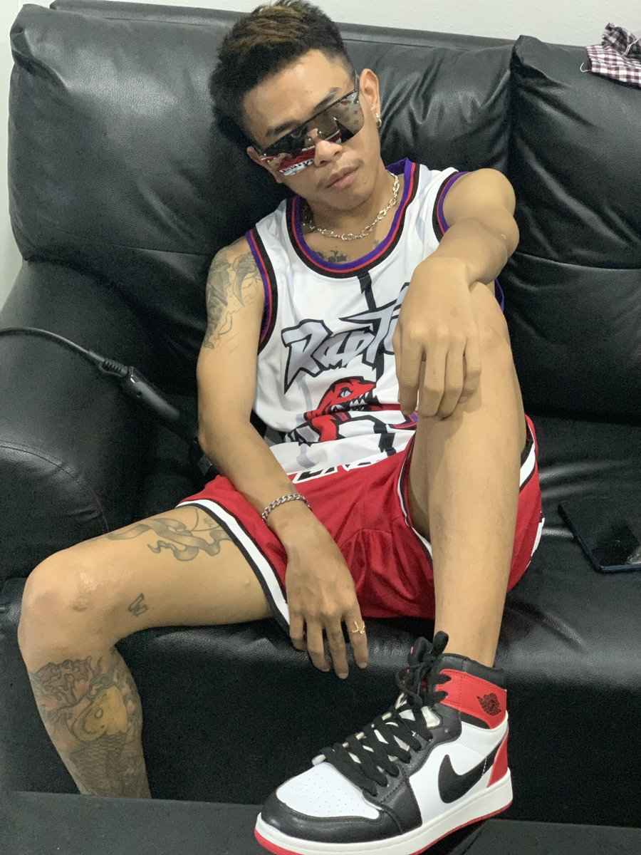 sadboystupid's tweet photo. Fuck https://t.co/v464wG0cL6