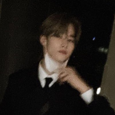 misonishimura's tweet photo. MATERIAL GWORLL #NuovaFotoProfilo https://t.co/1vhwXkL2yi