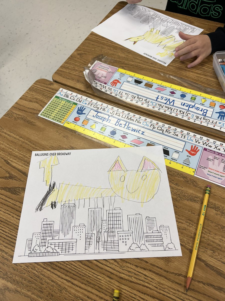 Torie_Rymarczyk's tweet photo. @MissYendall @goledgeview Thanks for inspiring us to create our own Macy’s Day Parade Balloon designs!! #Balloonatics @goledgeview #ClarenceProud https://t.co/wlqjf8GAoW