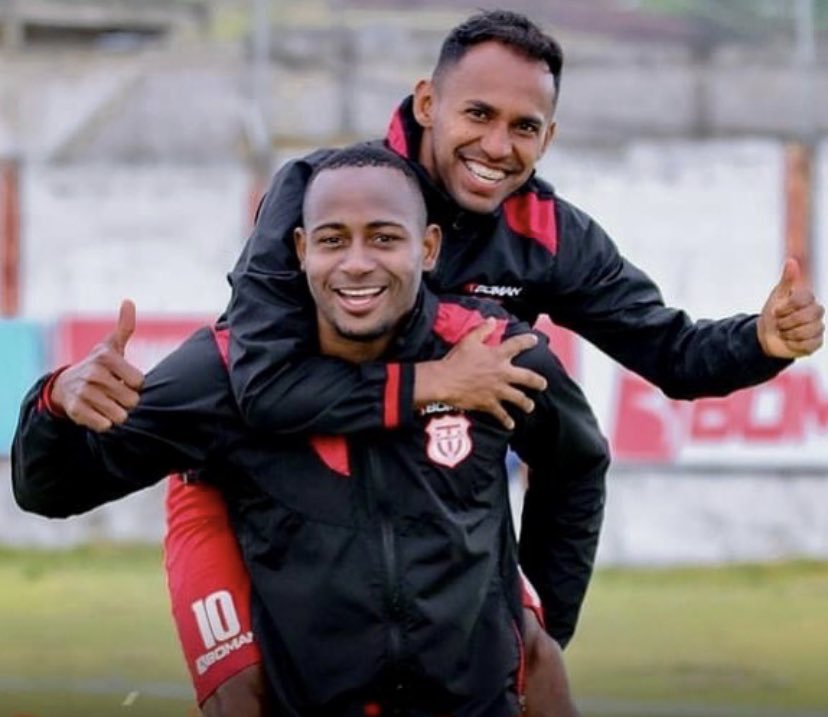 LocuraROJA71's tweet photo. Buenos días albirrojos 😁

Hoy amanecimos felic3s🤪

Mood: https://t.co/NrwU81fncs