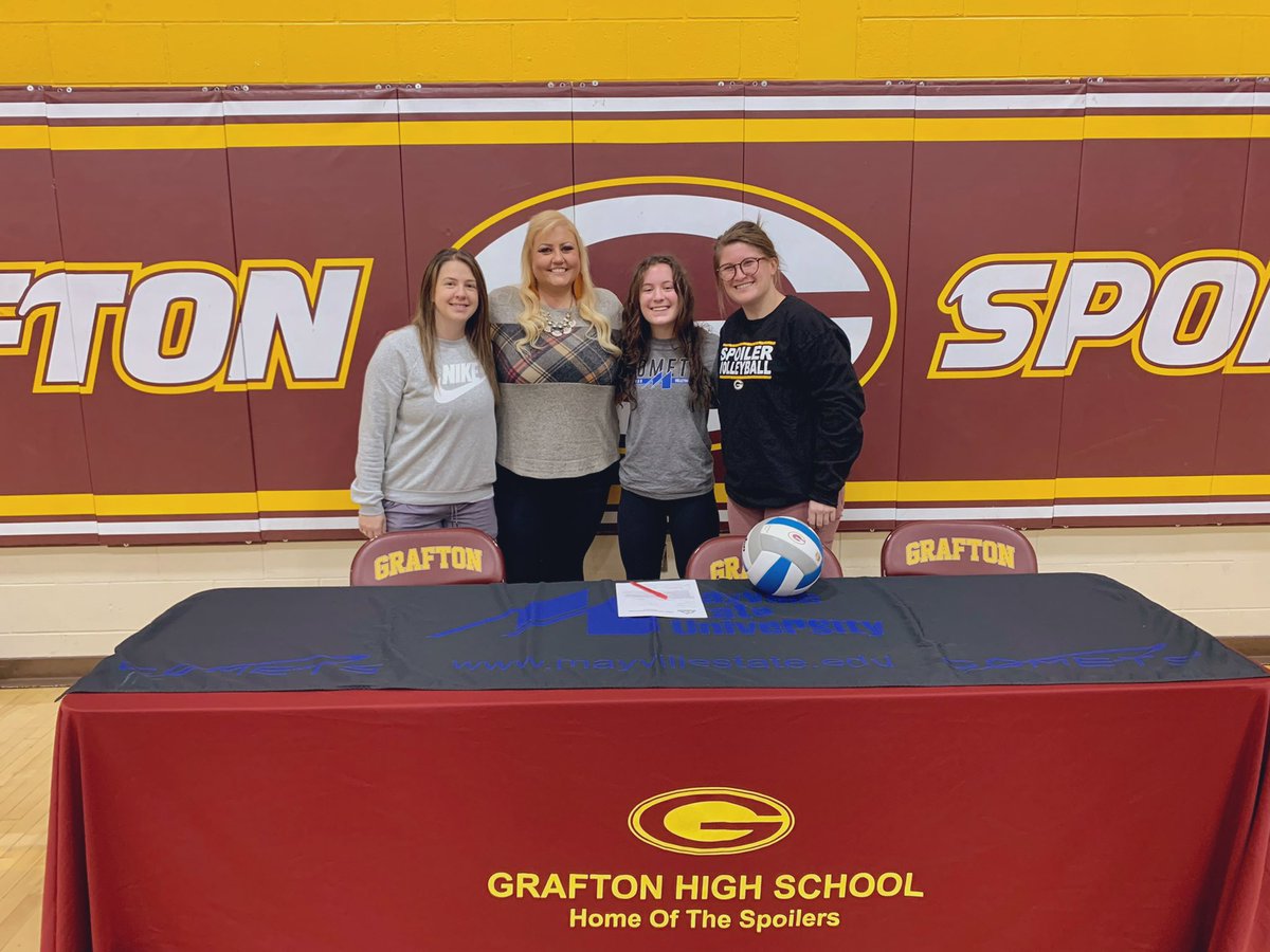🚨Signing Alert🚨

Claire Bjorneby has signed to further her education &amp; volleyball career at Mayville State. Second college volleyball signee for the program! 👊🏼💙

Claire’s diving saves and positive-competitive attitude are ready for comet volleyball! 

#rollmets #spoilerproud