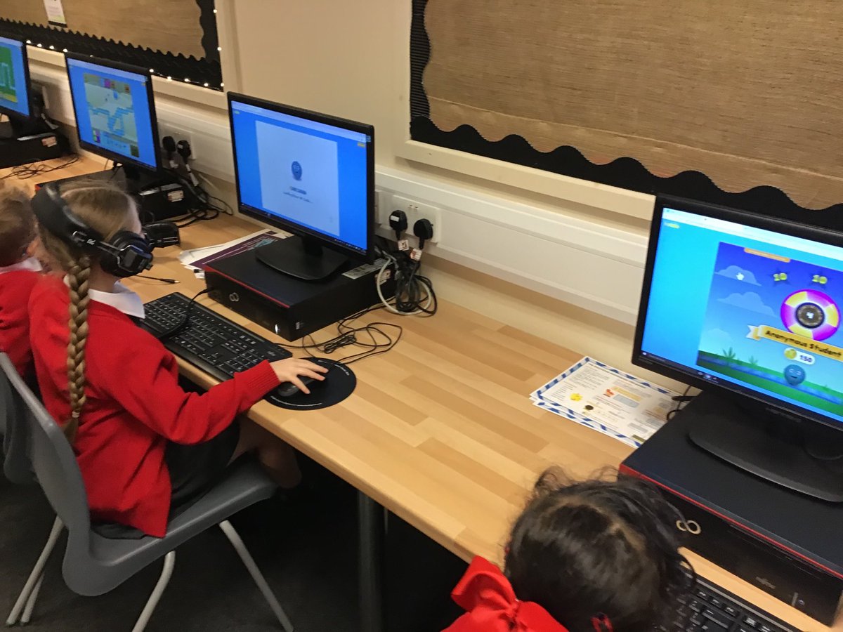Sacred_heart_Li's tweet photo. We are learning about algorithms to code and make a maze game today in computing #SH7Y2 #SH7Computing https://t.co/pFFFbEG6nu