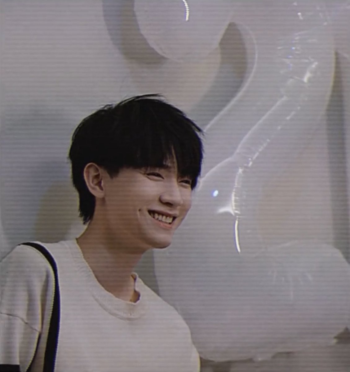 iiieppms's tweet photo. 彡 falling into your smile ♡ꕁ https://t.co/3MqjpQaO9a