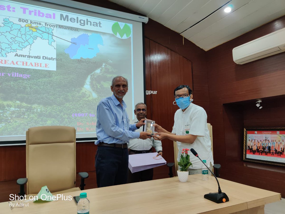 DirectorVnit's tweet photo. Director VNIT felicitates Dr Ashish Satav, founder of MAHAN at Melghat.  VNIT faculty interacted with him and assured him of developing new technology for Melghat. https://t.co/cVffXWQ2fG