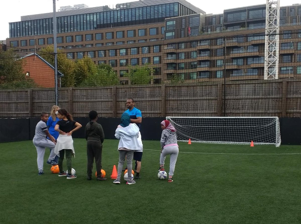 GrenfellNHS's tweet photo. "We talked about our feelings with everybody and I liked how we helped each other" - Children from St Quintin’s Centre Siblings Group enjoy resilience training with QPR and Grenfell NHS. Read the full story here: https://t.co/1OujKYZvTb #TeamofLife @QPR @QPRtrust @ldr_gregory https://t.co/0Sn0CaEeUl