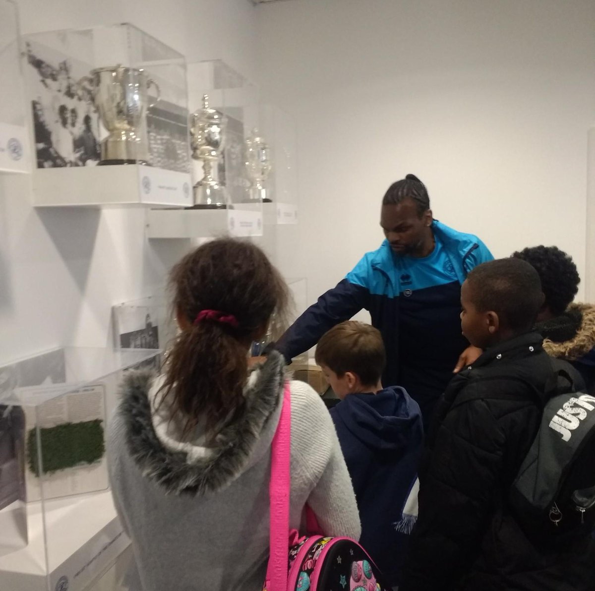 GrenfellNHS's tweet photo. "We talked about our feelings with everybody and I liked how we helped each other" - Children from St Quintin’s Centre Siblings Group enjoy resilience training with QPR and Grenfell NHS. Read the full story here: https://t.co/1OujKYZvTb #TeamofLife @QPR @QPRtrust @ldr_gregory https://t.co/0Sn0CaEeUl