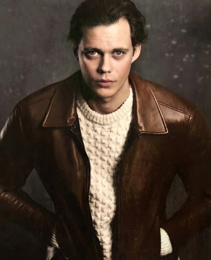 Another photoshoot that is still in my gallery and let me post it here so I can delete it. Looks like a brown leather jacket is pretty cool for me.
