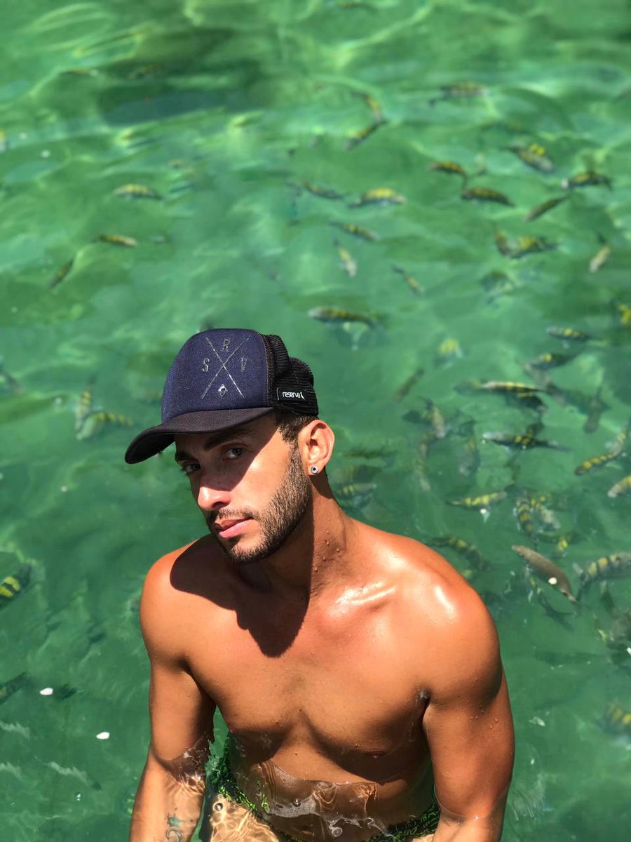 lucasmottacf's tweet photo. • Um céu, um sol e um mar
Quero as ondas desses mares
Universo em fim de tarde
🌊☀️ 
 #praia #sol #lancha #natureza #music #happy #life #rj #mar #021 #likeboy #instagram #paz #men #photo #likeboy #likeman https://t.co/zOfbxPCutA