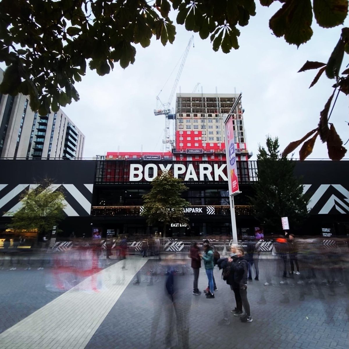 BoxparkWembley's tweet photo. THIS WEEK AT #BOXPARK!⚡️
23 - #BigFatQuizbox 7-9PM
24 - #LaughInTheBox 7-10PM
25 - XMAS Light Switch On 7-11PM
@RAMrecordsltd - @AudioPXLFST 8PM-1AM
26 - @CoorsBeer Fri Feelings 5-1AM 
27 - Live At BOXPARK 1-11PM
Sat Sauce 8-1AM 
28 - @crepecity 12-8PM
https://t.co/MtEt3zRo2P https://t.co/L7fSoRs41z