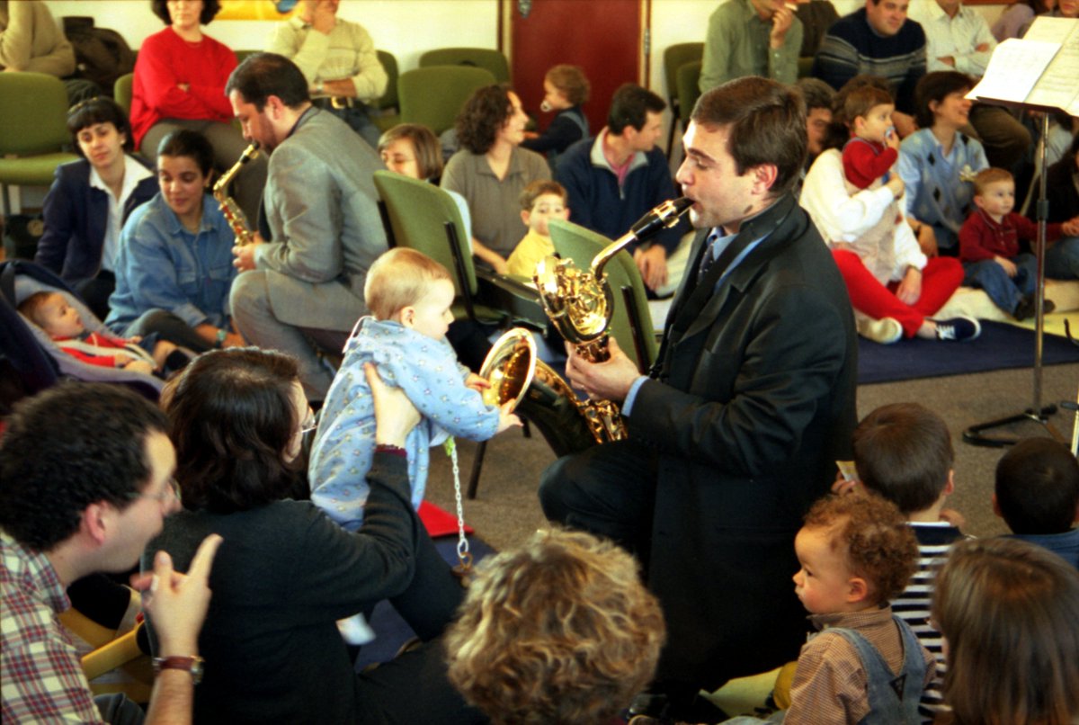 ConcertosBebes's tweet photo. As we approach another Concerts for Babies' anniversary, we take the opportunity to visit some memories of our history. It feeds us towards what we can become with music 💫

#concertsforbabies #musicforbabies #concertosparabebes #musicanainfancia https://t.co/3S9fYGi272