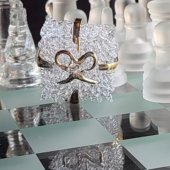 Jane22749's tweet image. So good I had to share! Check out all the items I'm loving on @Poshmarkapp #poshmark #fashion #style #shopmycloset #jimmychoo #stampinup: posh.mk/CC0QamF9plb