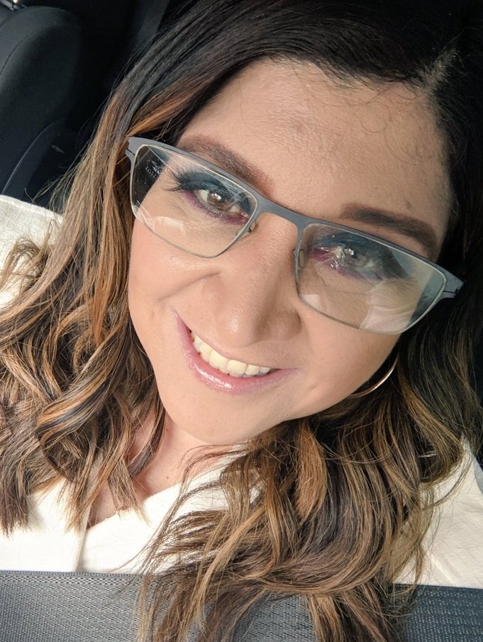 SoyLauraRivas's tweet photo. Buda dice... Cuando comas, solo come. #FelizMartesATodos que bueno que estamos todos bien!!! El Universo nos manda señales ... De nosotros depende aprender a interpretarlas 🍀💙💮
Hoy haremos un hermoso trabajo en vivo desde mi Facebook Laura Rivas Amonizate!!! Pendientes de hora https://t.co/x8SSRHCETS