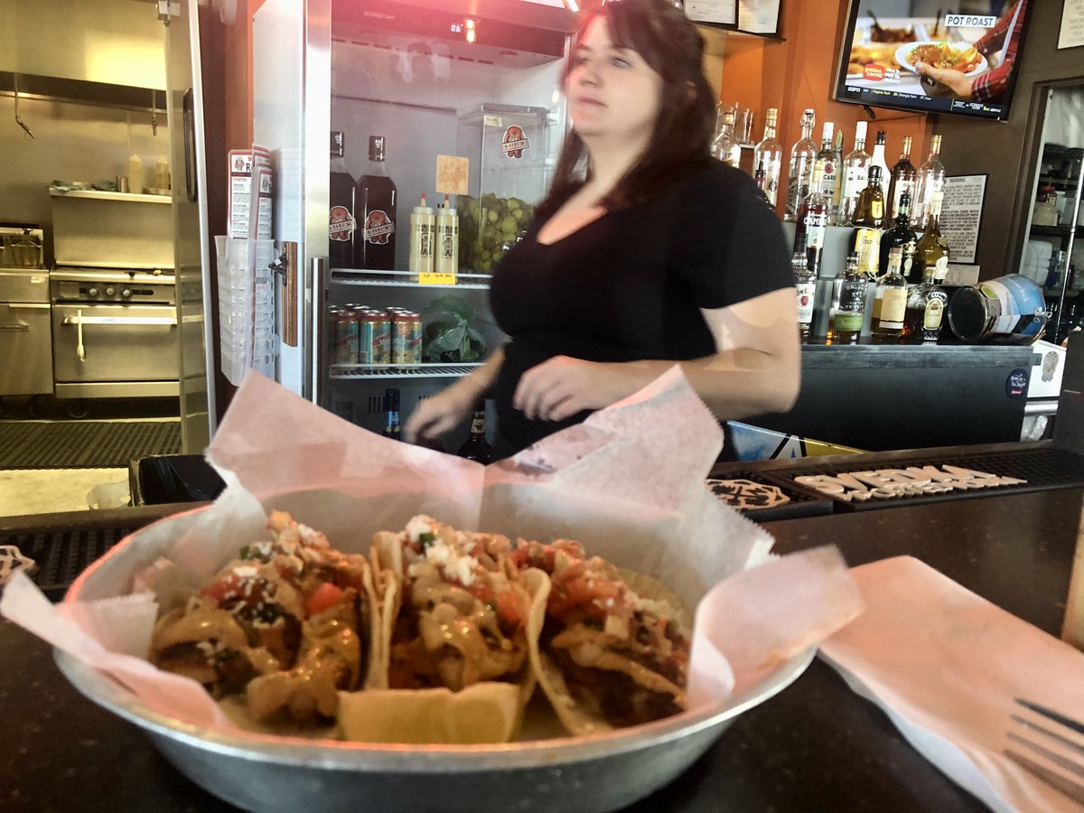 EmiliosAlmostFa's tweet photo. Street Tacos - Oleβ
.
.
.
.
#tacosburritosbooze #ole #happyhour #westminsterco #broomfieldco #303foodie
#5280burritos #5280tacos #5280booze #eatgreenchili #lunashine #doradohabanero #broomfieldco #coloradolocal #303food
#303drinks #doradohabanero https://t.co/vV1DKlcVAL