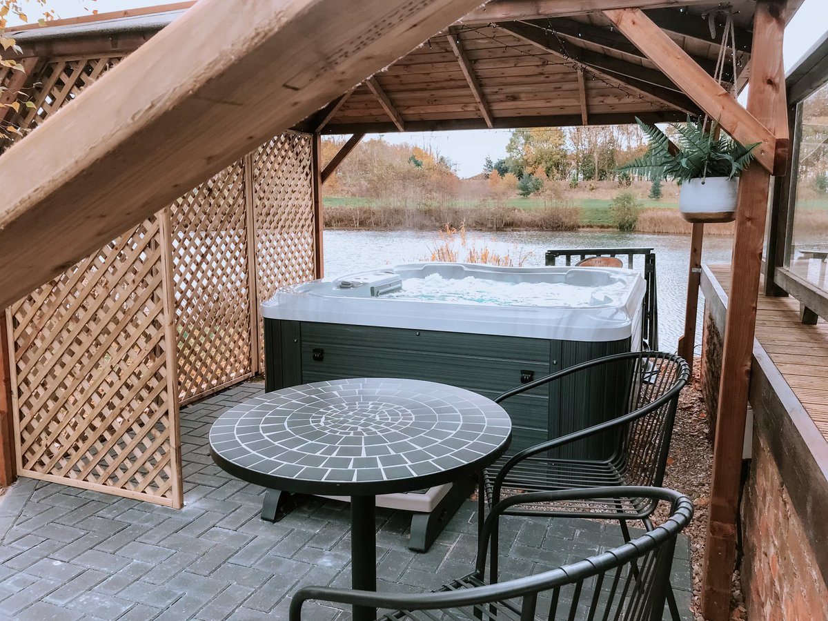 We’ve been working to make your stay at #TheLakeHouse even better by putting in a new gazebo / privacy screening 
Book: 01964 545968
heron-lakes.co.uk/the-lakehouse 
#luxurylodge #holidaylodge #heronlakes #staycation #shortbreakuk #eastyorkshire #hottub #fishing