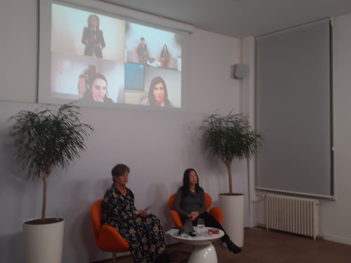 EFFA_Flavour's tweet photo. Great discussions in the panel ‘When sustainability meets tasty’ #VirtualFlavourDay. Many interesting questions from the audience. The flavour industry contributes to the #EUFarm2Fork focusing on #taste as a main driver of choice #FlavourDays  #AlternativeProteins #SugarReduction https://t.co/jpxhAp7mkl