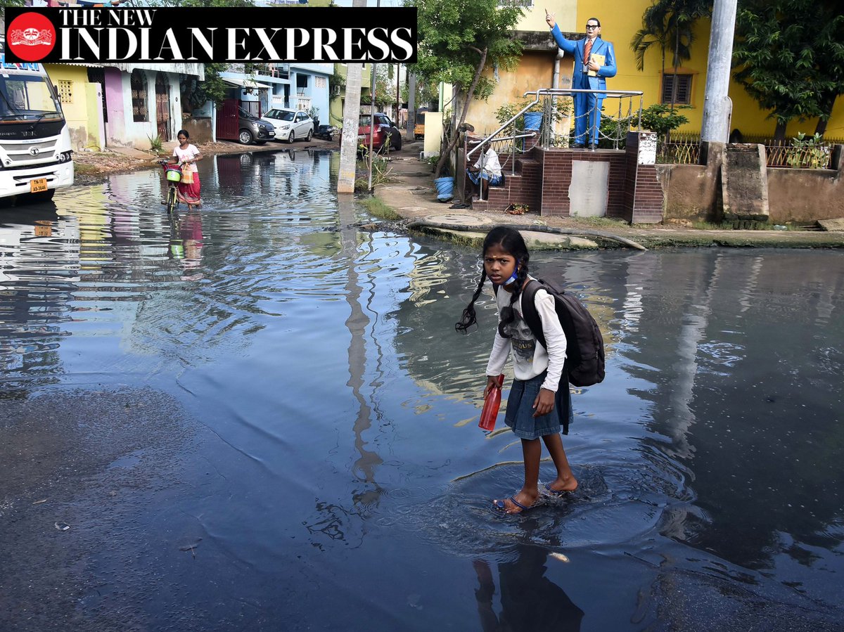 Jawahar_TNIE's tweet photo. Chennai - Local residents struggle to manage the flood mixed with sewage at some localities of China Sekkad, Manali,  since Dipavali, following the incessant rains @shibasahu2012 @xpresstn @NewIndianXpress https://t.co/L2jiavkPLm