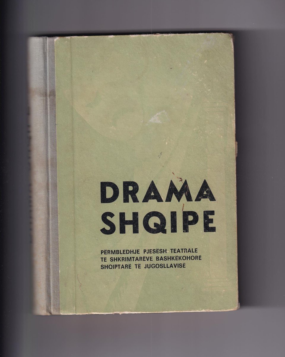 pykepresje's tweet photo. këto pjesë teatrale + plot të tjera në lexim, për të zbuluar reprezentimin e grave në dramaturgjinë shqiptare!

🌷#ATO🌷

these theatre plays + many more in reading to reveal women’s representation in Albanian dramaturgy. https://t.co/kxfj2vbMdm