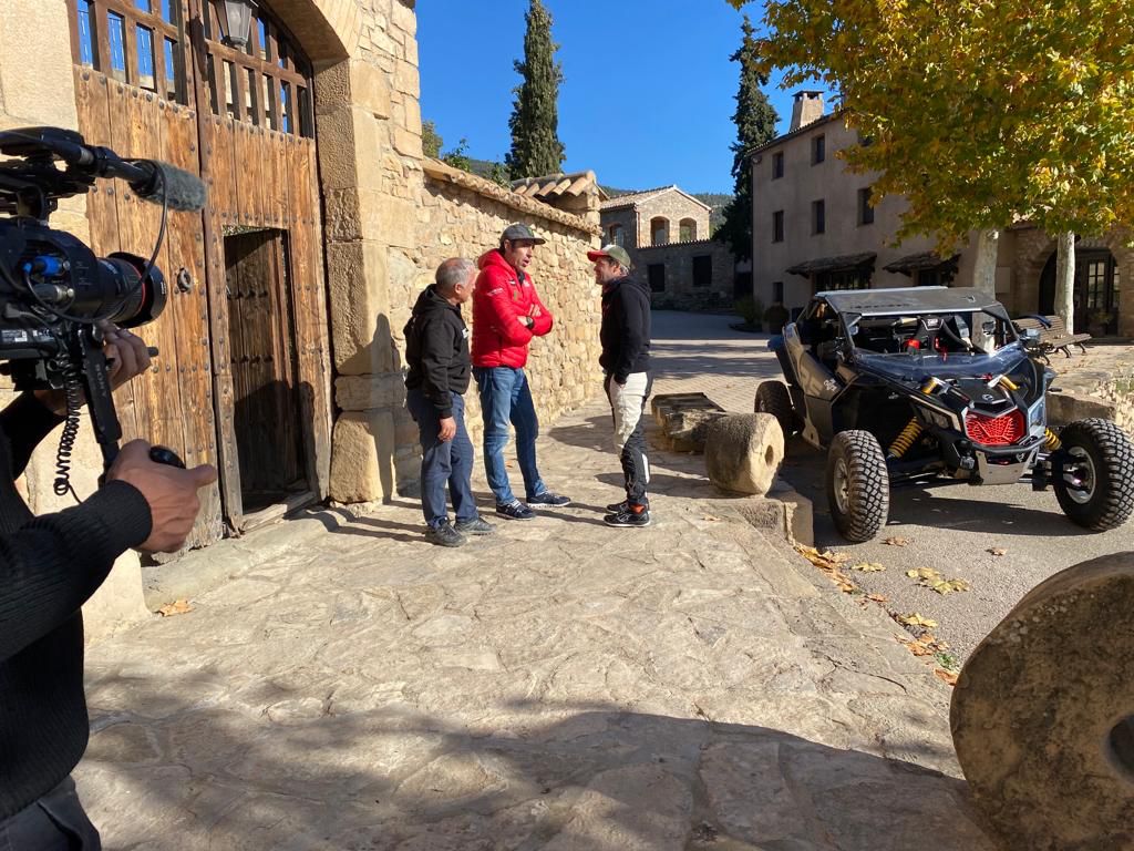 Con <a href="/NaniRoma/">Nani Roma Dakar</a>  en Les Comes. Siempre es un placer visitar a <a href="/PepVilaRoca/">Pep Vila Roca</a>  Vila y recibir consejos de un experto Dakariano como Nani.
@MDRallyeSport #MDrallyeSport <a href="/dakar/">DAKAR RALLY</a> <a href="/alpinestars/">alpinestars</a>  <a href="/DAZN_ES/">DAZN España</a>  <a href="/MotoGP/">MotoGP™🏁</a>  #RallyDakar #RallyDakar2022 #FerranMarco