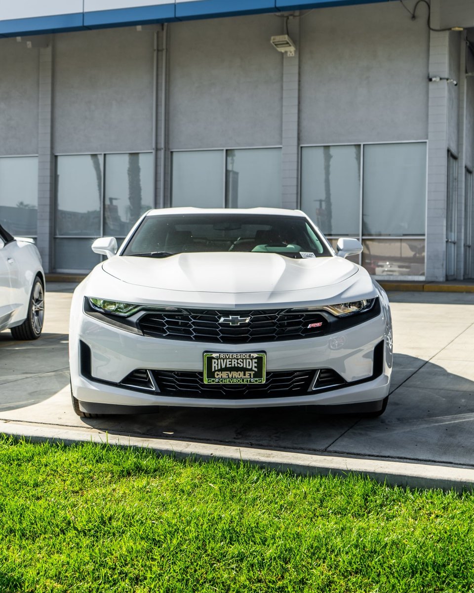 Ride into the holidays in style. #Camaro 
Shop Now: bit.ly/2ZbQq5M