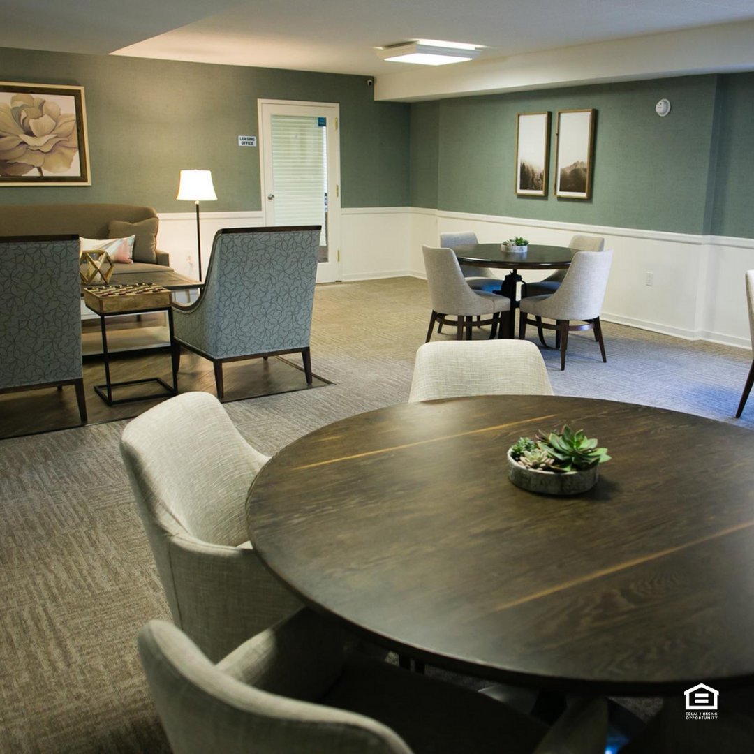 Enjoy a modern finishes and a tranquil atmosphere when you live at Washington Gardens!