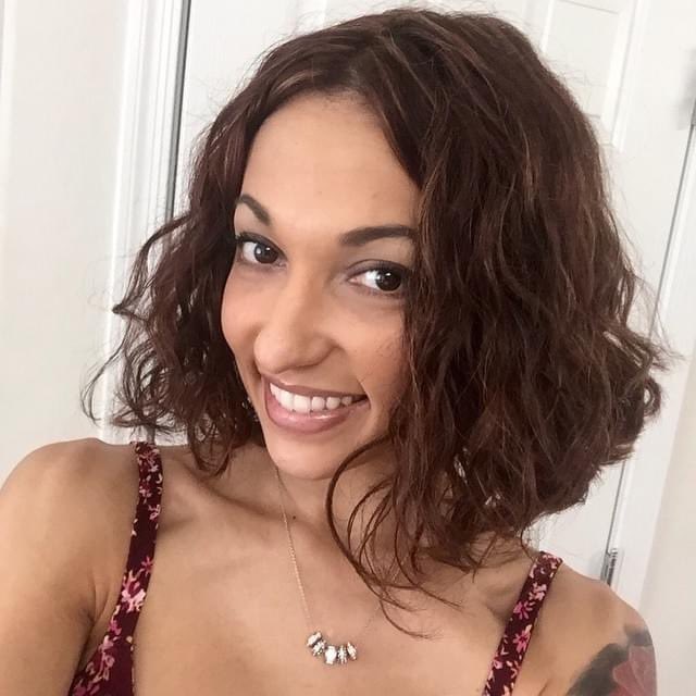 Do I cut my hair short like this again or leave it long?? https://t.co/iG1x0lSZDI<a href="/tag/onmfc"class="tags"><span>&#35;onmfc</span></a>