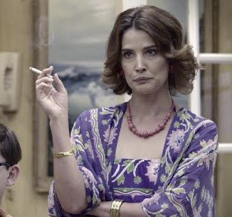 Kristen Wiig and Cobie Smulders playing younger Lucille Bluth and Jean Smart  playing her mother, is just perfect casting. #ArrestedDevelopment