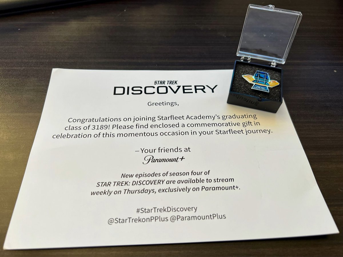 Harry_Caskey's tweet photo. Thank You @StarTrekOnPPlus for having this event, it was everything a Star Trek nerd could ask for 🖖🏻 I will cherish this pin with all my other nerd swag 🤓 I’ve said this for awhile now, but DISCO is my favorite Star Trek ❤️ #ProudNerd
#StarTrekDiscovery @paramountplus https://t.co/Px1Kpfelwv