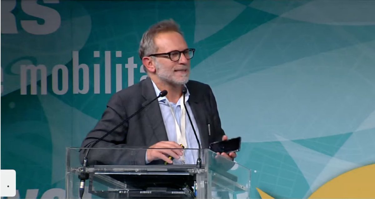 SharingMob's tweet image. La loro integrazione ci permette di muoverci senz’auto, senza nostro scooter. Ma come si fa? Da sempre vi è il tema dell’integrazione ma vi sono delle barriere. Oggi tecnologia digitale ci dà opportunità in più 🗣️ spiega Ciuffini @abelarda1912
#lesscars #sharingmobility2021